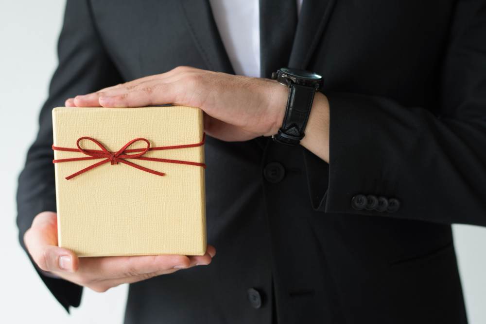 corporae gifting etiquette and gifting guide