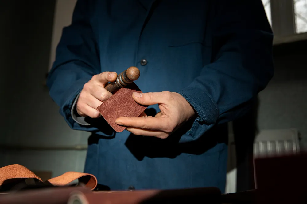 how to identify high-quality leather products