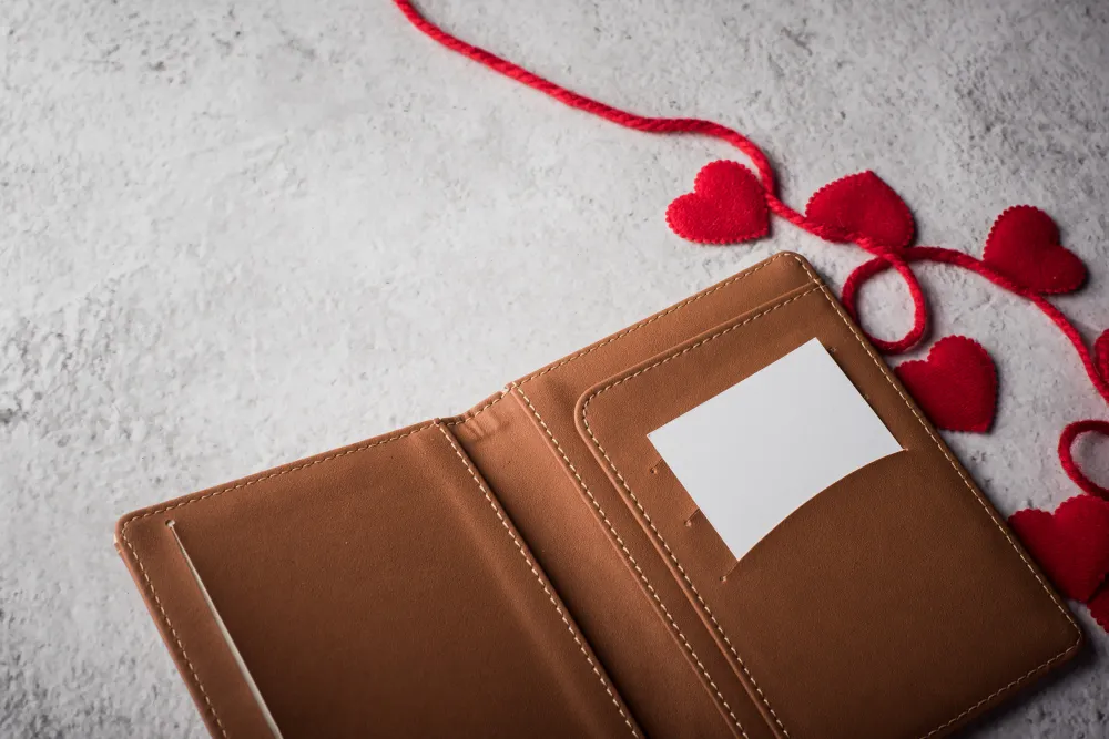 guide to leather gifts and leather collections