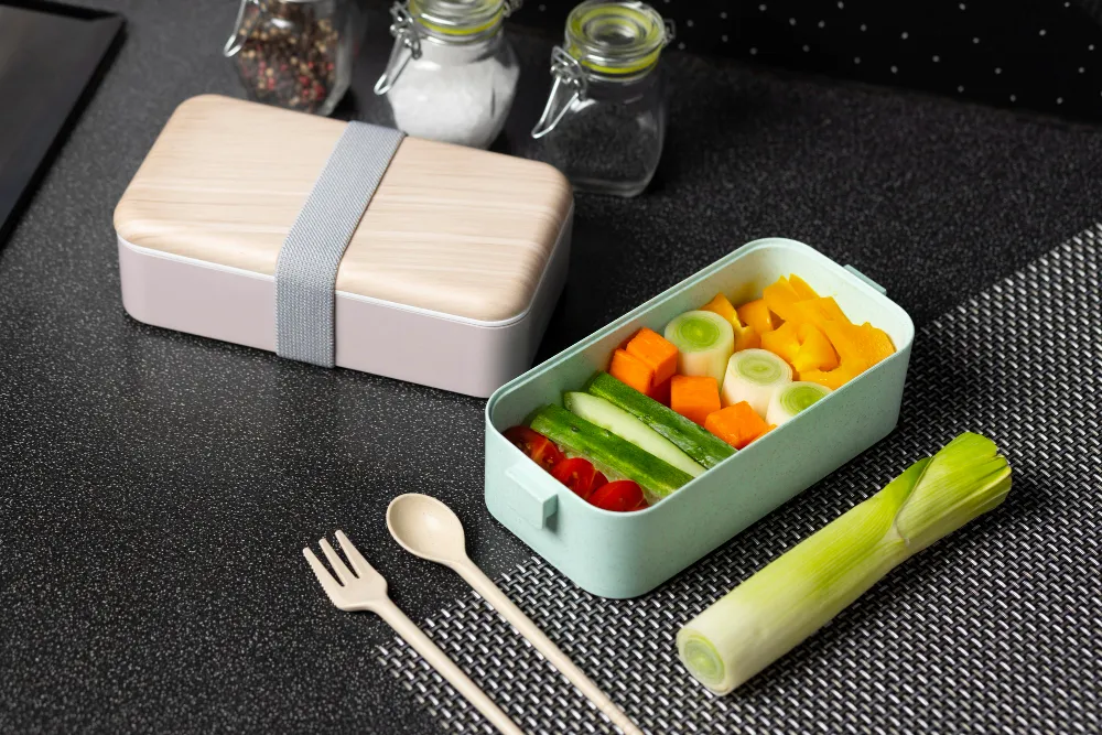 best lunch box for office made using bamboo material with blue color